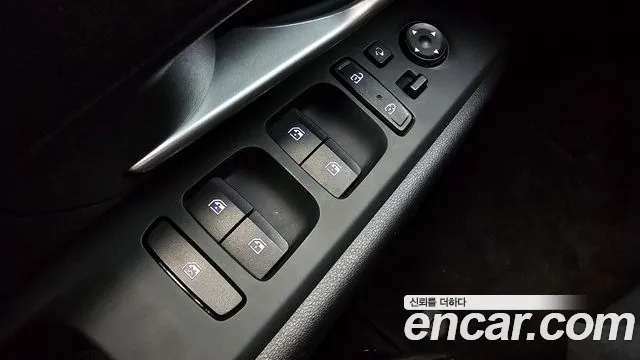 Hyundai Tucson Tucson (NX4) Дизель 2.0 2WD — Фото автомобиля 16