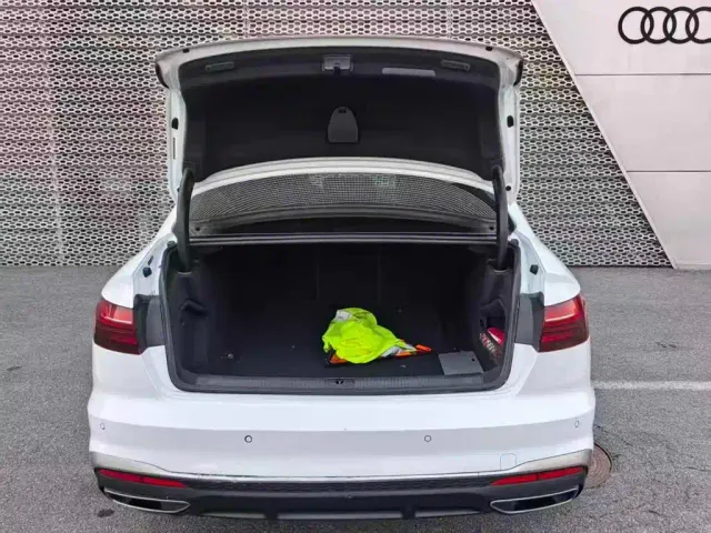 Audi A4L — Фото автомобиля 6