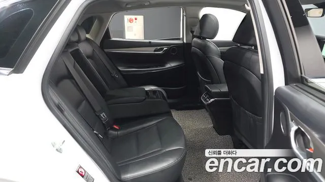Hyundai Grandeur Exclusive — Фото автомобиля 12