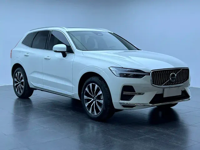 Volvo XC60 — Фото автомобиля 3
