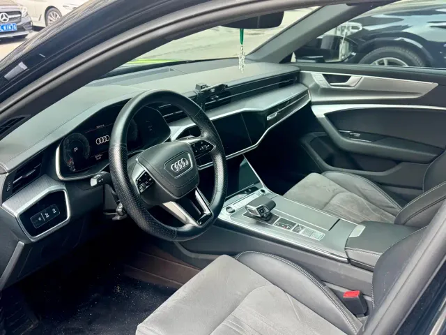 Audi A6L — Фото автомобиля 4