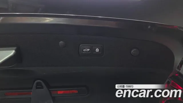 Kia K8 Hybrid — Фото автомобиля 23