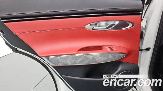 Genesis GV70 — Фото автомобиля 14