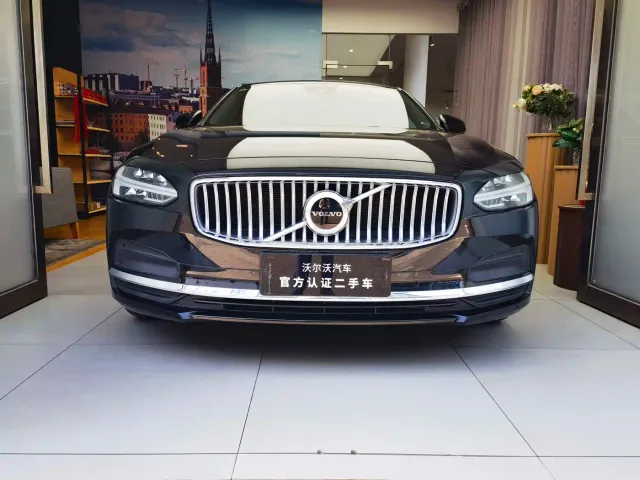 Volvo S90 — Фото автомобиля 2