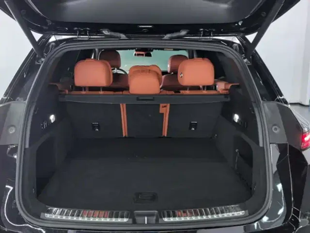 Li Auto L7 — Фото автомобиля 4