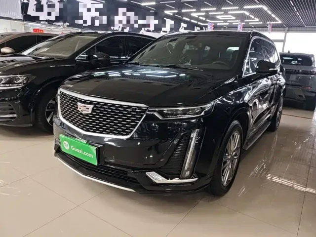 Фотография автомобиля — Cadillac XT6