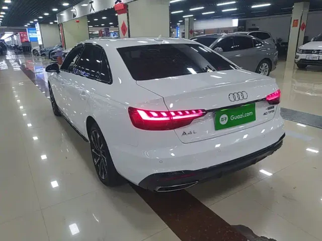 Audi A4L — Фото автомобиля 4