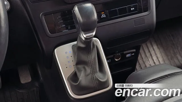 Hyundai Staria Staria — Фото автомобиля 9