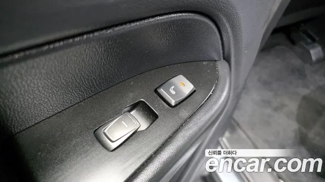 KG_Mobility_Ssangyong Rexton Новый Rexton Sport Khan Дизель 2.2 4WD — Фото автомобиля 29