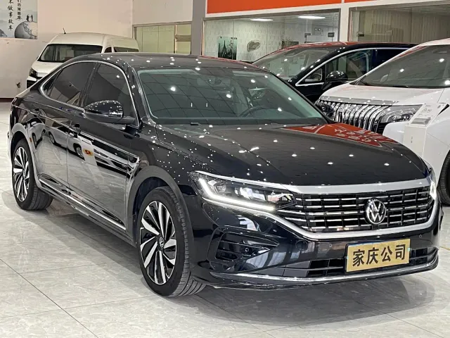 Volkswagen Passat — Фото автомобиля 3