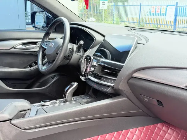 Cadillac CT5 — Фото автомобиля 5