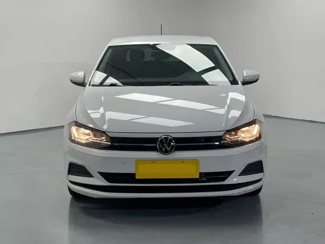 Volkswagen Polo — Фото автомобиля 2