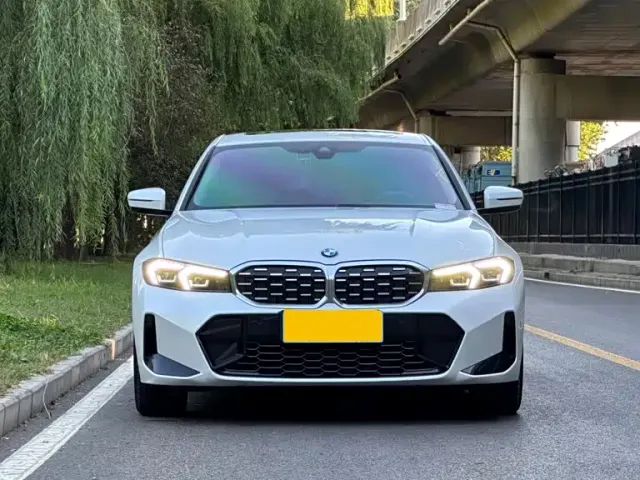 BMW 3 Series — Фото автомобиля 2