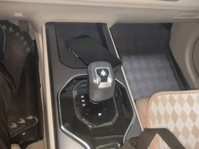 Geely ICON — Фото автомобиля 13