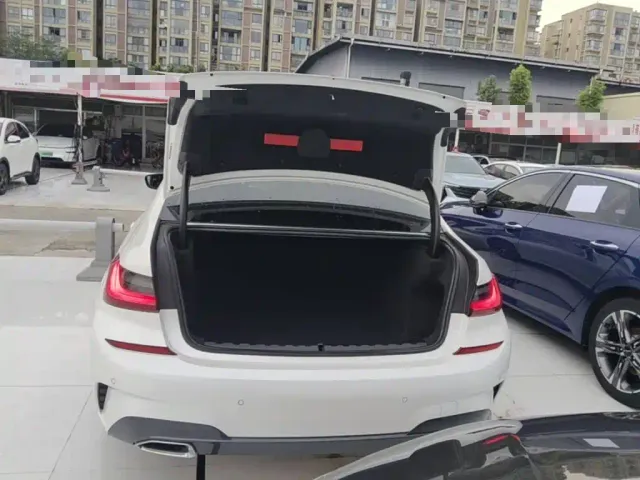 BMW 3 Series — Фото автомобиля 18