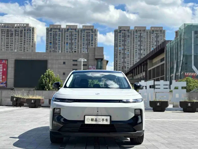 Leapmotor B10 — Фото автомобиля 2