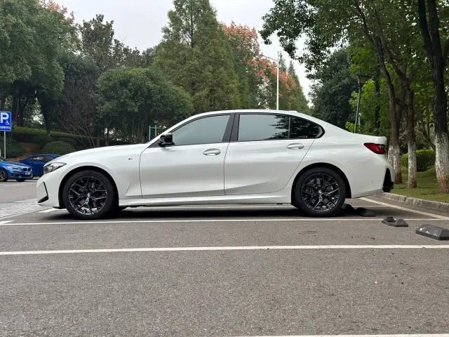 BMW 3 Series — Фото автомобиля 5