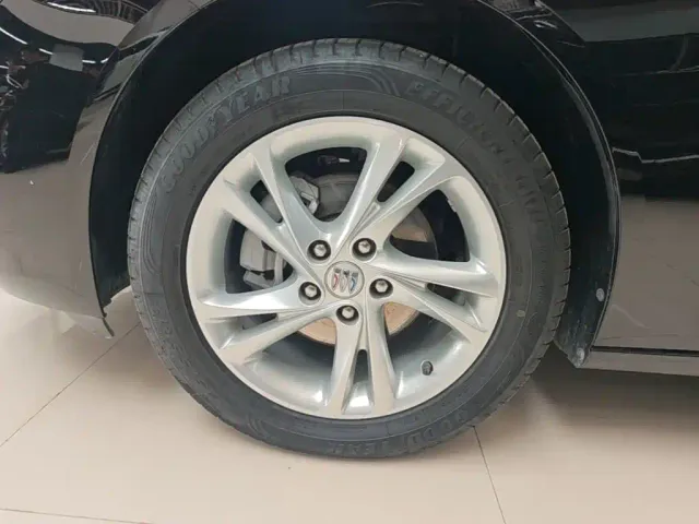 Buick Regal — Фото автомобиля 22