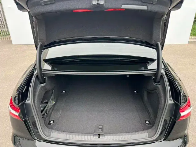 Audi Audi A6L 2024 40 TFSI Luxury Dynamic — Фото автомобиля 12