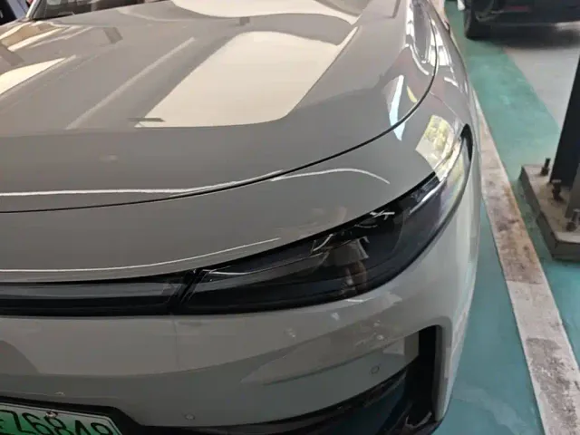 Leapmotor C10 — Фото автомобиля 23