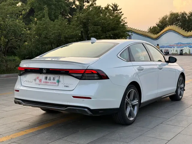 Honda Accord — Фото автомобиля 21