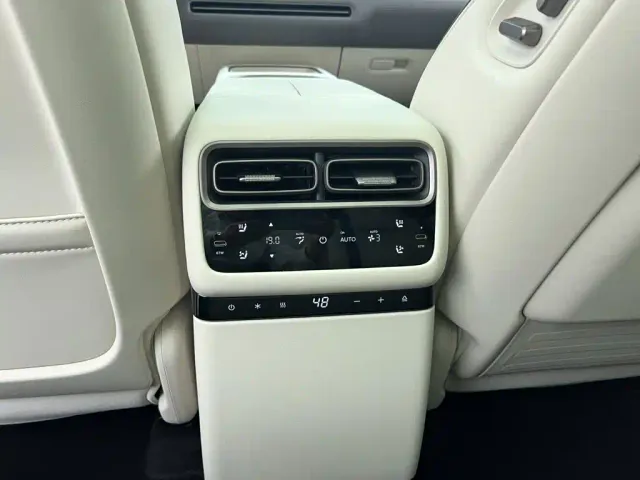 Li Auto i6 — Фото автомобиля 8