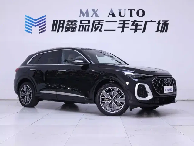 Audi Q5L — Фото автомобиля 5