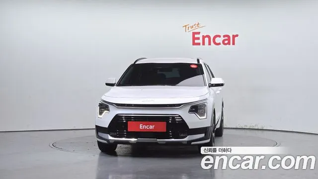 Kia Niro The All New Niro Signature — Фото автомобиля 3