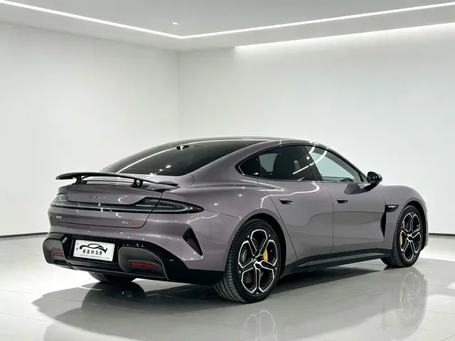Xiaomi SU7 — Фото автомобиля 23