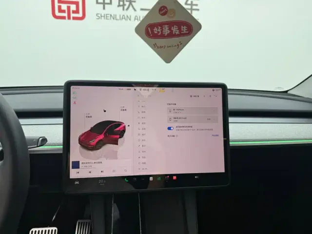 Tesla Model Y — Фото автомобиля 11