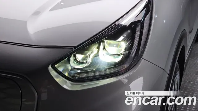 Kia Niro — Фото автомобиля 6