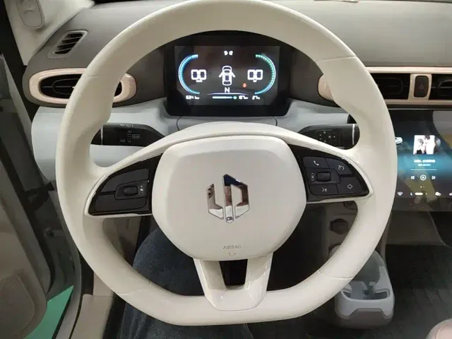 Leapmotor T03 — Фото автомобиля 10