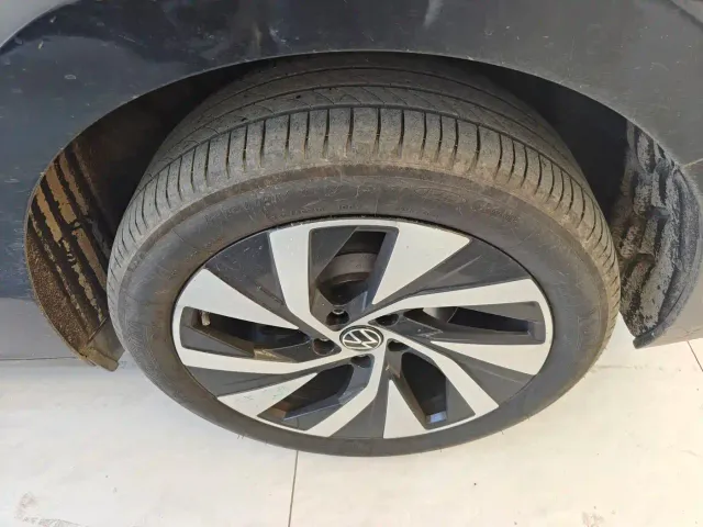 Volkswagen Passat — Фото автомобиля 12