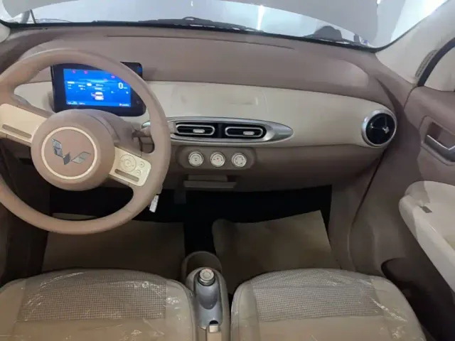 Wuling Hongguang Mini EV — Фото автомобиля 12