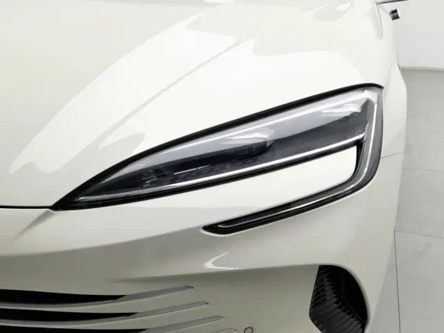 BYD Seal 07 DM-i — Фото автомобиля 7