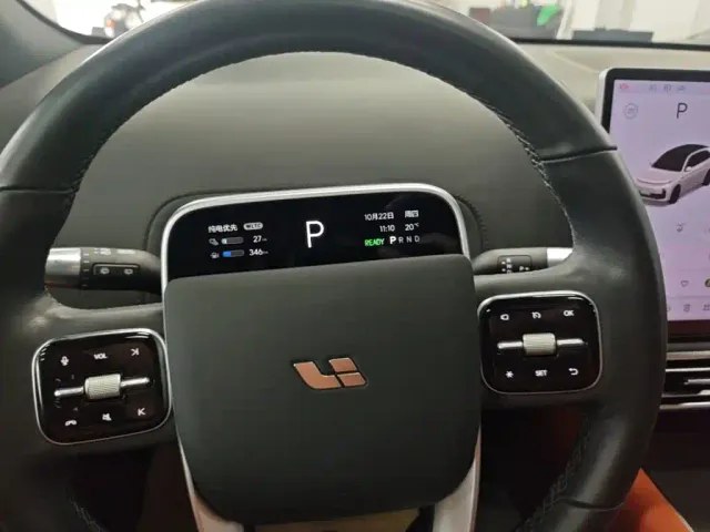 Li Auto L7 — Фото автомобиля 11