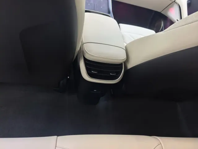 Nio ET5 Touring — Фото автомобиля 14