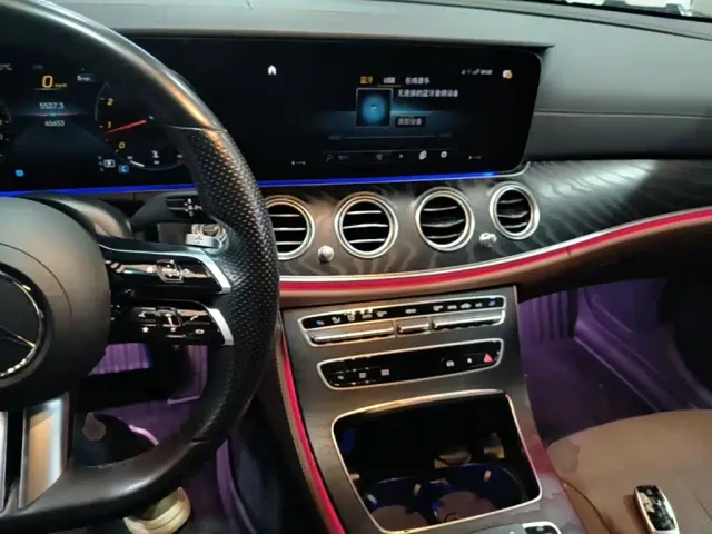 Mercedes-Benz E-Class — Фото автомобиля 9