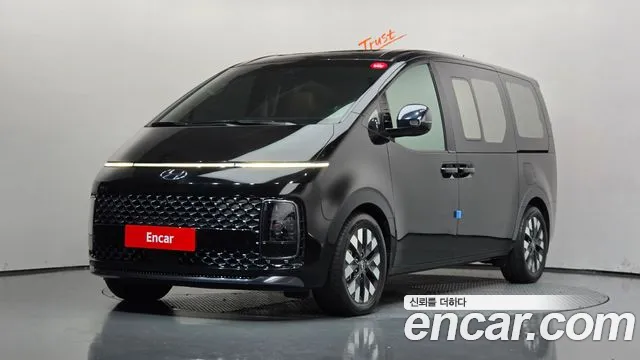 Фотография автомобиля — Hyundai Staria