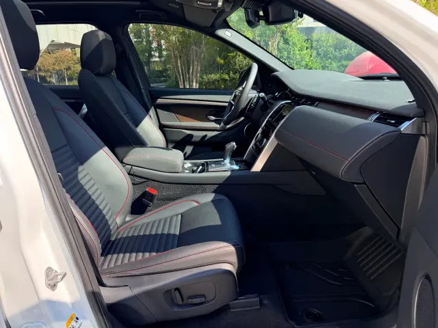 Land Rover Discovery Sport — Фото автомобиля 18