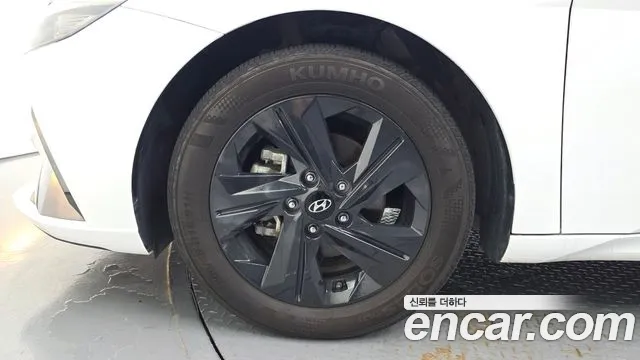 Hyundai AVANTE Avante (CN7) — Фото автомобиля 5