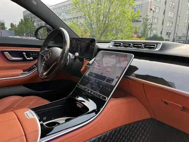 Mercedes-Benz Maybach S-Class — Фото автомобиля 23