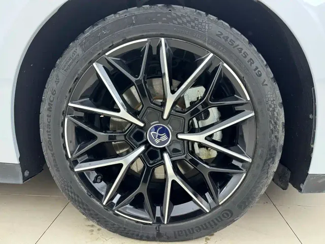 BYD Han — Фото автомобиля 22