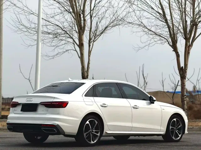 Audi A4L — Фото автомобиля 9