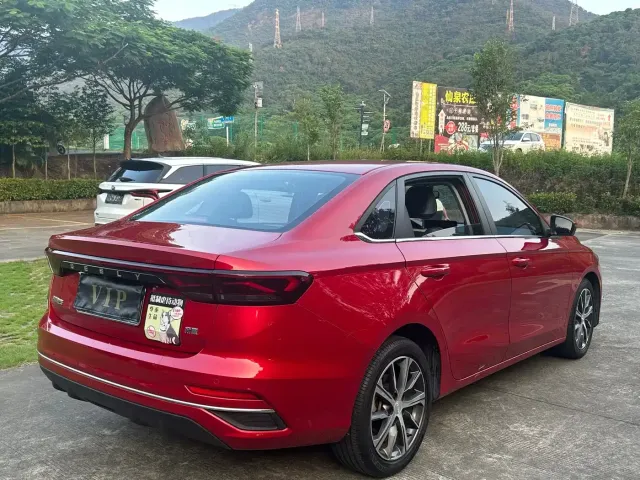 Geely Emgrand — Фото автомобиля 10