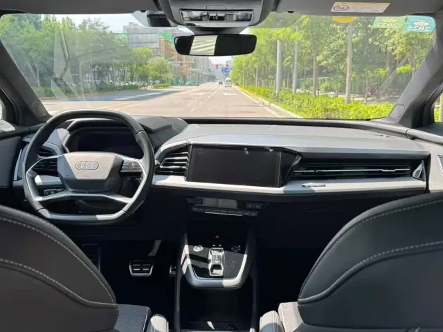 Audi Q5 e-tron — Фото автомобиля 14