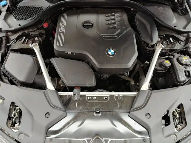 BMW 5 Series — Фото автомобиля 16