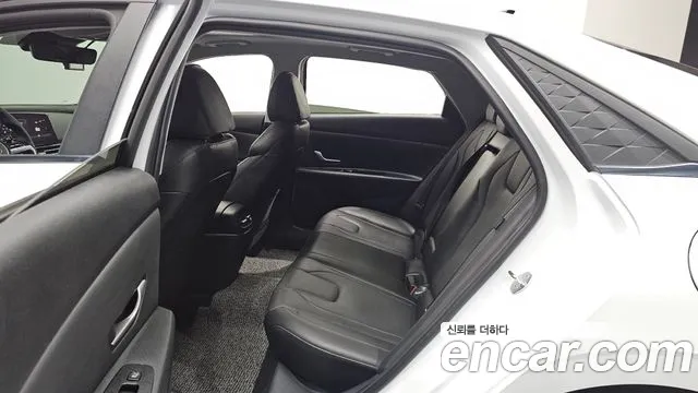 Hyundai AVANTE Новый Avante (CN7) — Фото автомобиля 11