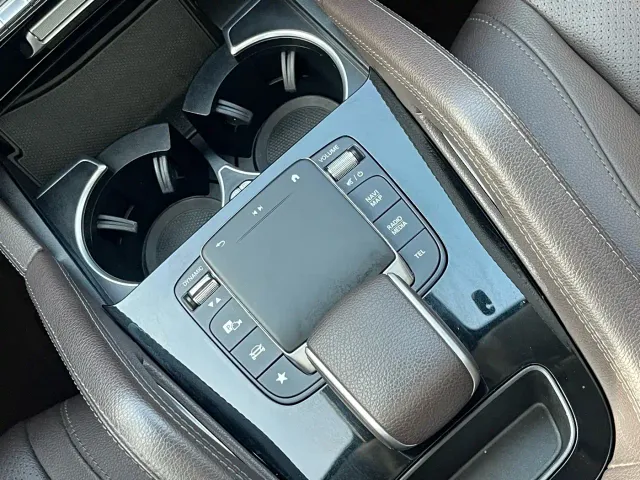 Mercedes-Benz GLE-Class — Фото автомобиля 24