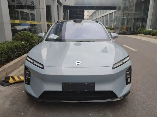 Nio ET5 Touring — Фото автомобиля 2